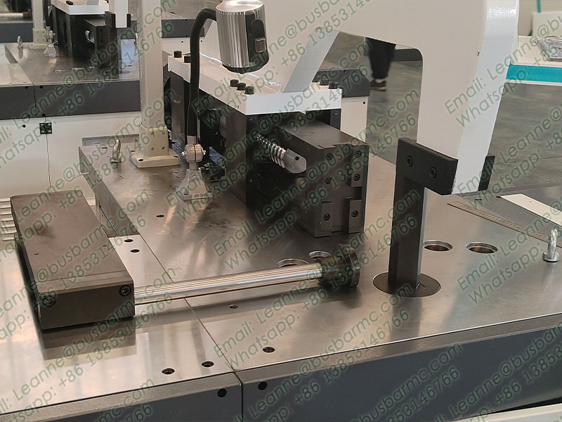 HQ400-1200B CNC railbuigmachine